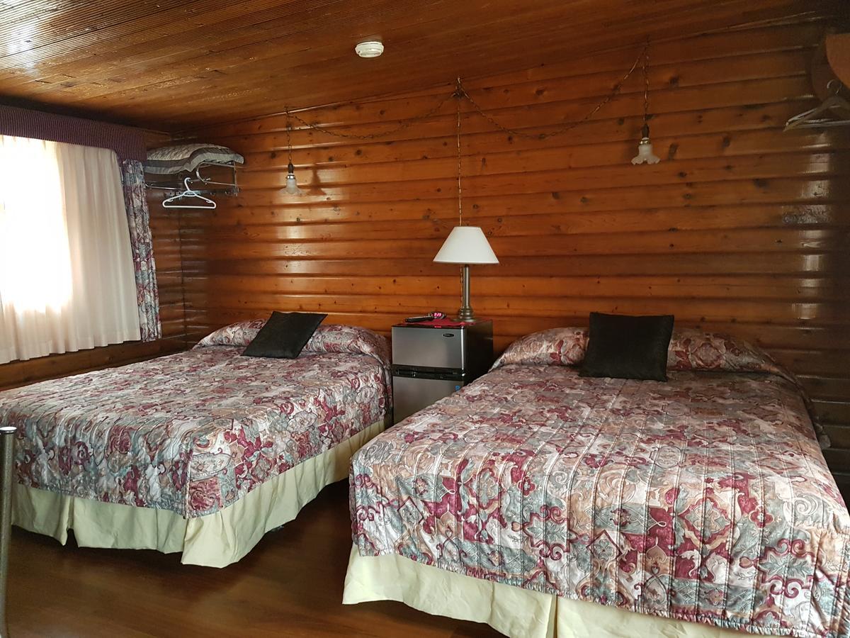 Flamingo Motel 克兰布鲁克 外观 照片
